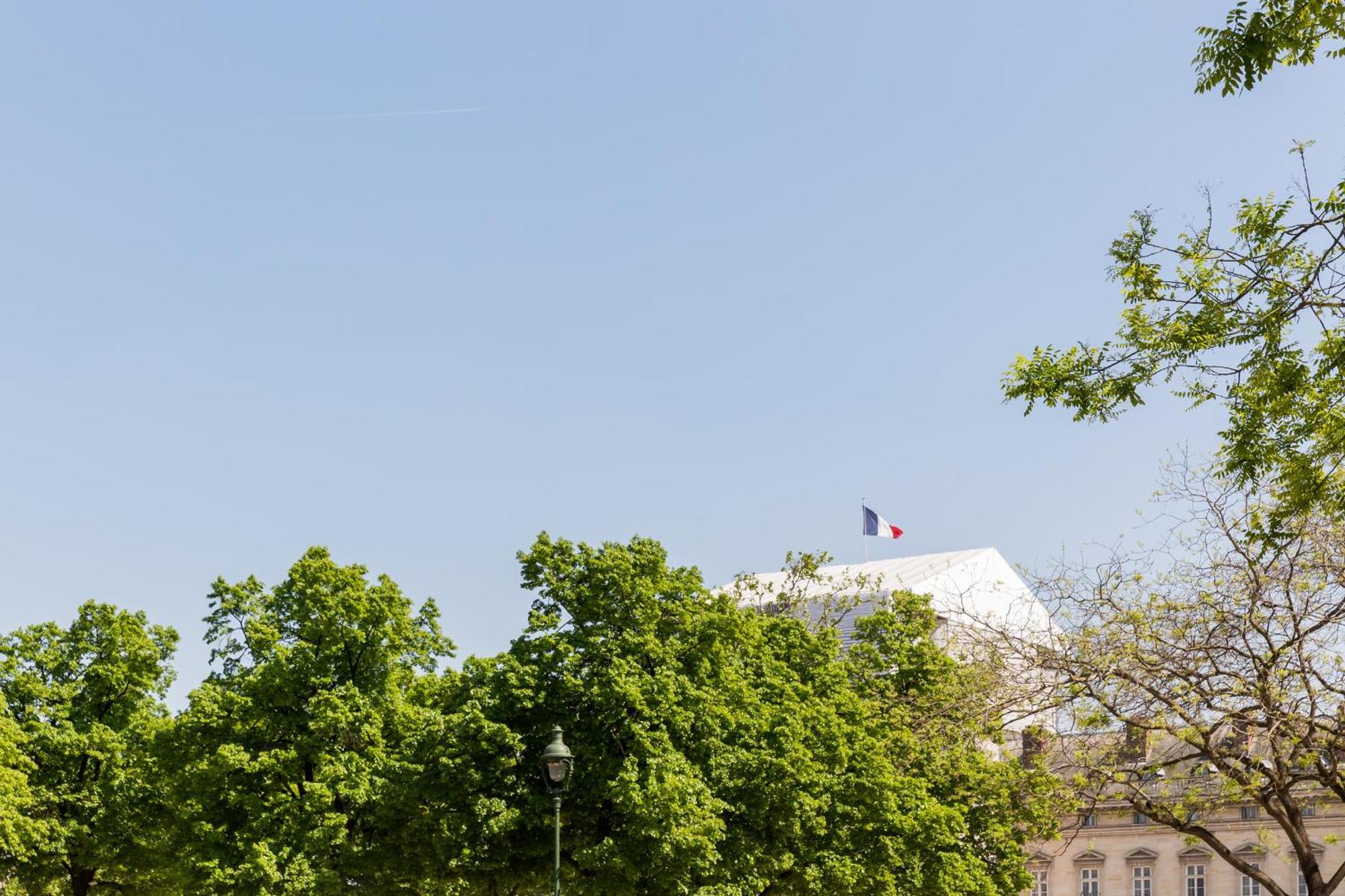 Veeve - Avenue To The Eiffel Tower * Parijs